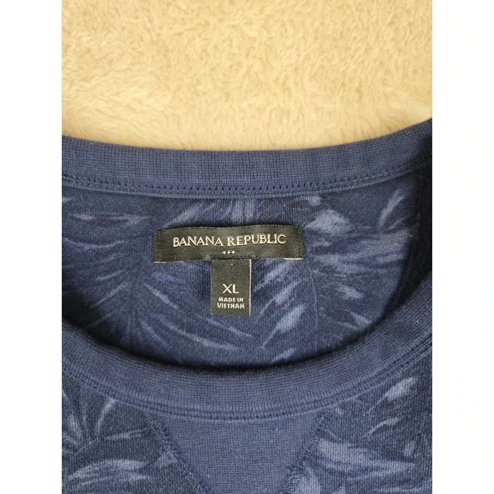 Banana Republic men navy